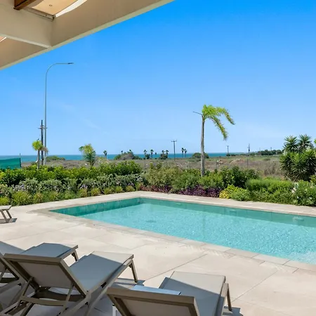 Villa Serenity Waves 17 Larnaca