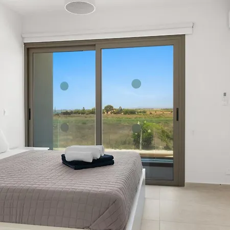 Villa Serenity Waves 17 *