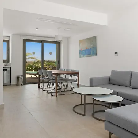 Serenity Waves 17 * לרנקה