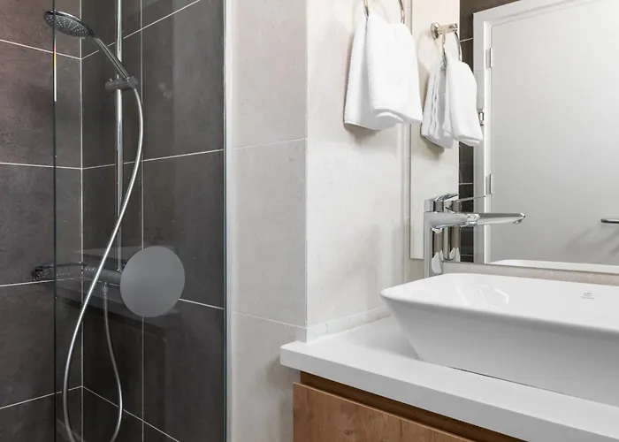 Serenity Waves 17 לרנקה