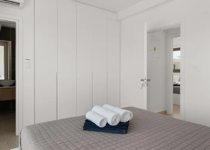 Serenity Waves 17 Βίλα